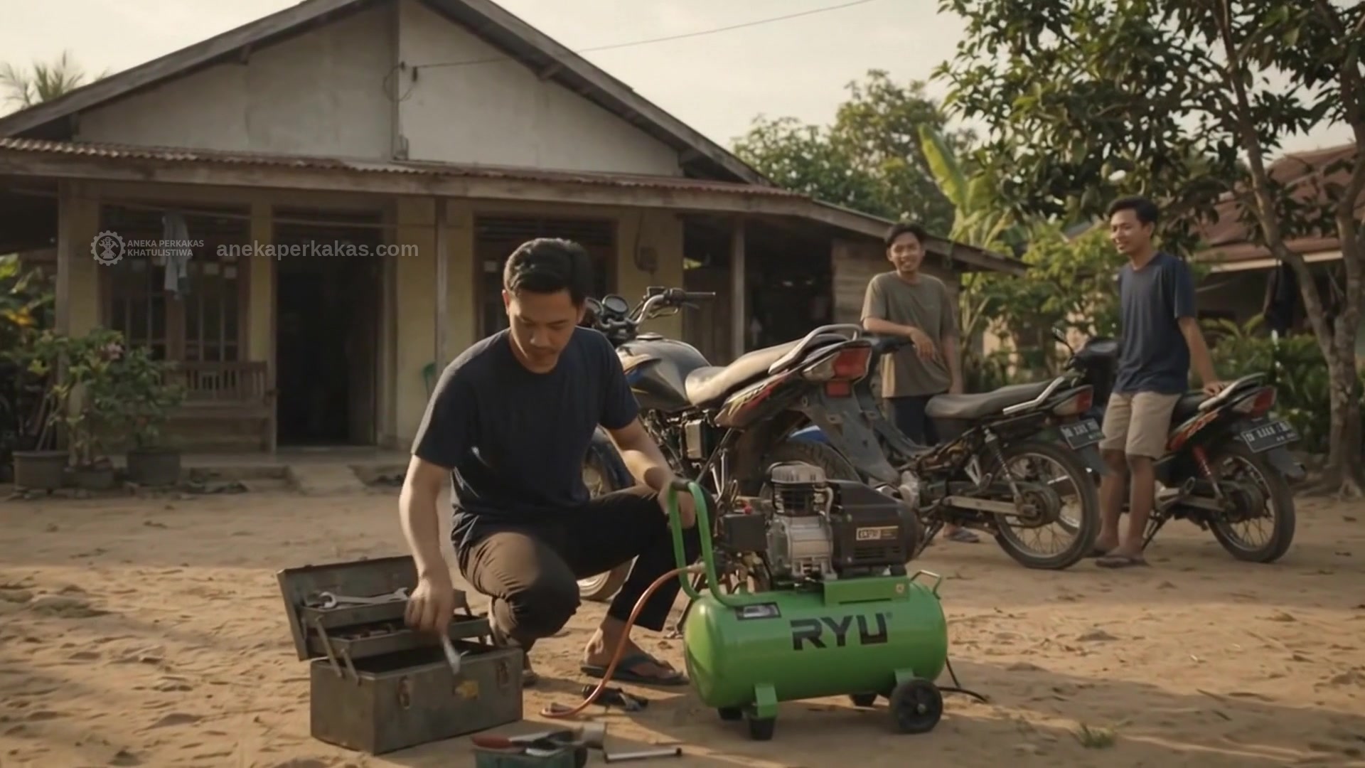 Buka Bengkel Motor di Halaman Rumah — Alat yang Diperlukan, Sintang